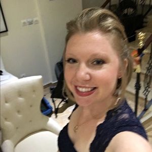 Meet your Posher, Dana